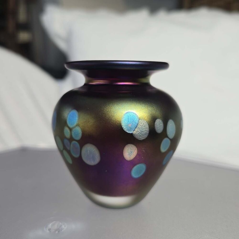 Stunning Iridescent Metallic Oil Spot Art Glass Vase Artist Signed Vintage 3" - Picture 14 of 16